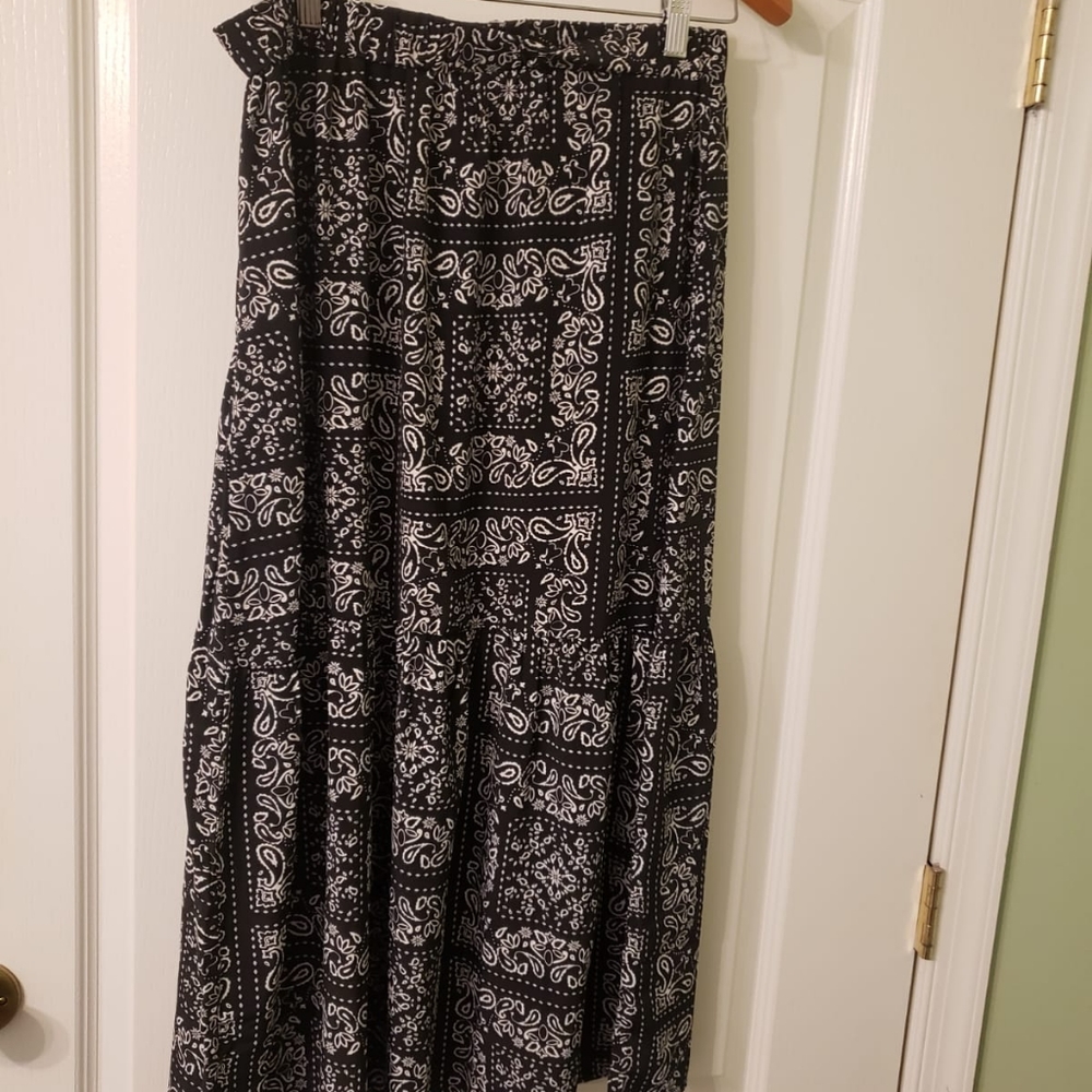 Skirt worn once